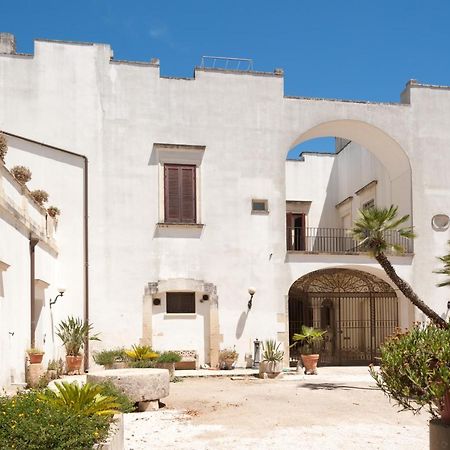 Palazzo Francesco Grassi Acomodação com café da manhã Aradeo Exterior foto