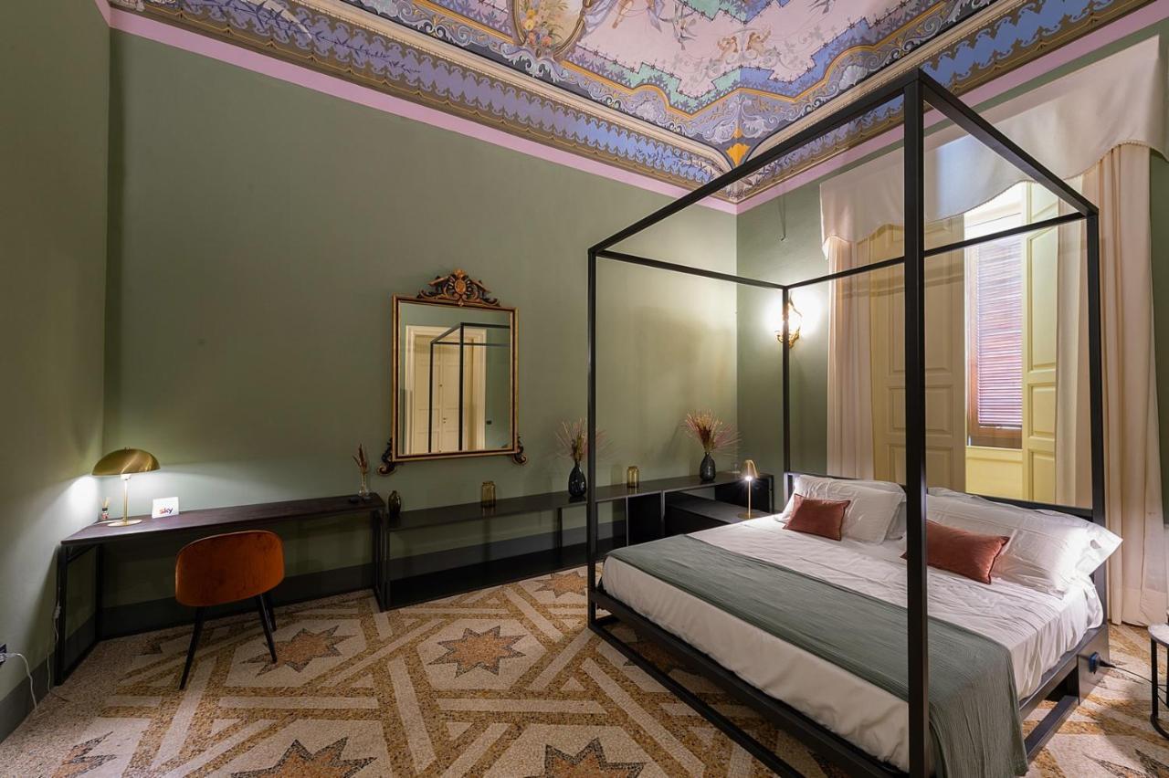 Palazzo Francesco Grassi Acomodação com café da manhã Aradeo Exterior foto